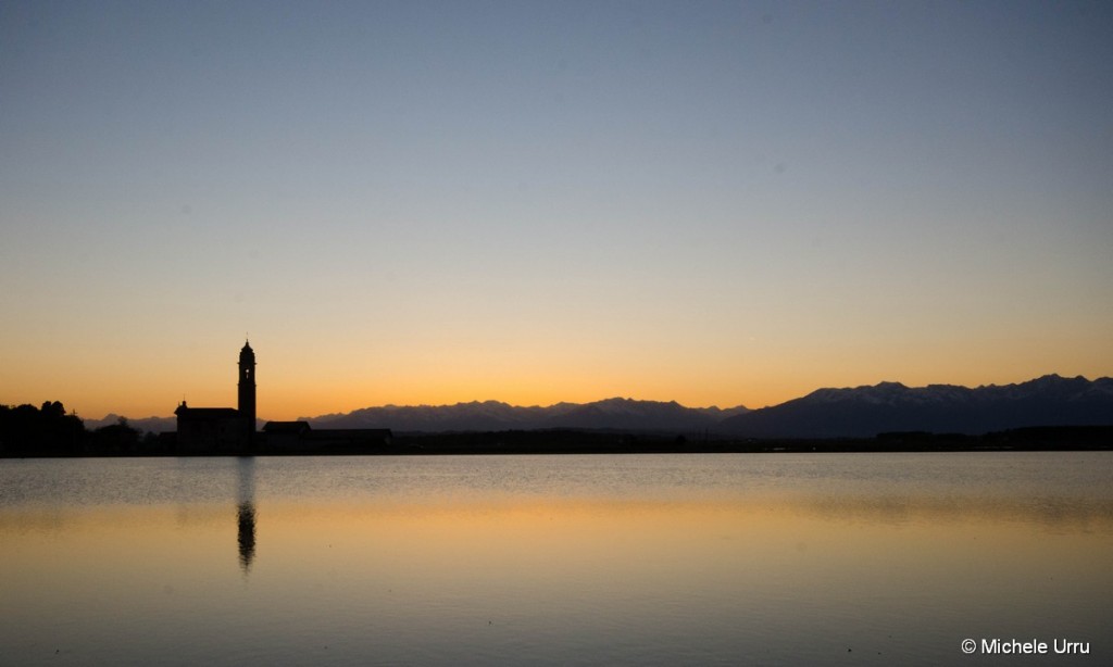 La Chiesa di San Giorgio a Vettignè al tramonto