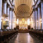 l'interno della collegiata di S. Agata